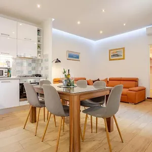  Apartment Bacvice