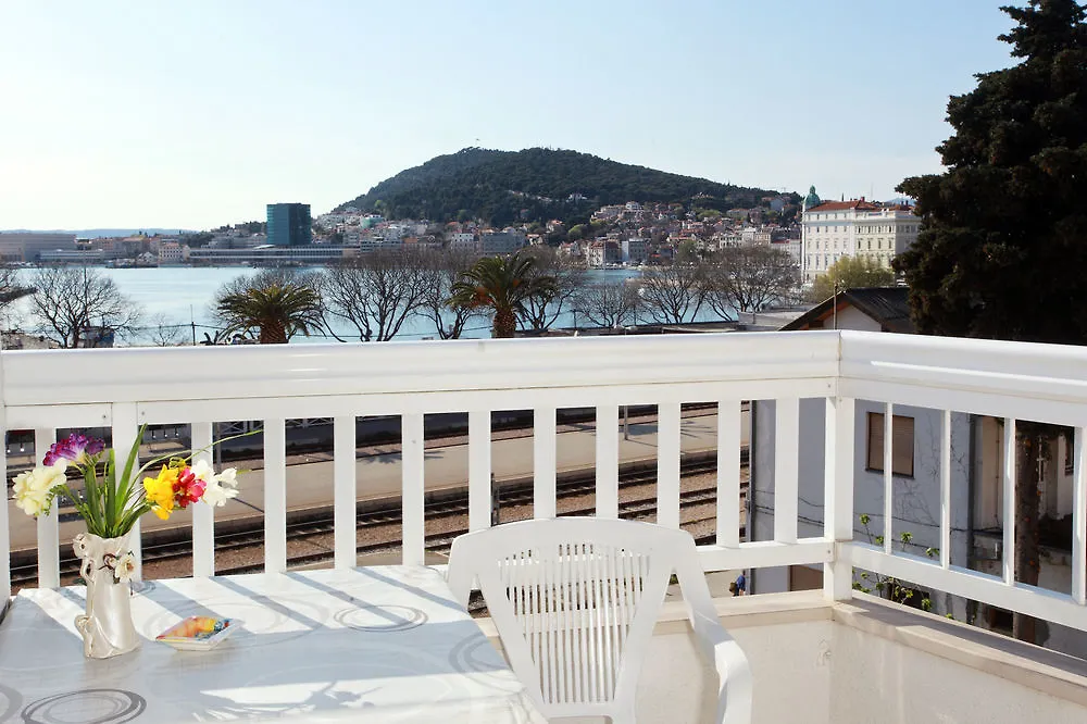 Apartments Villa Simoni Сплит